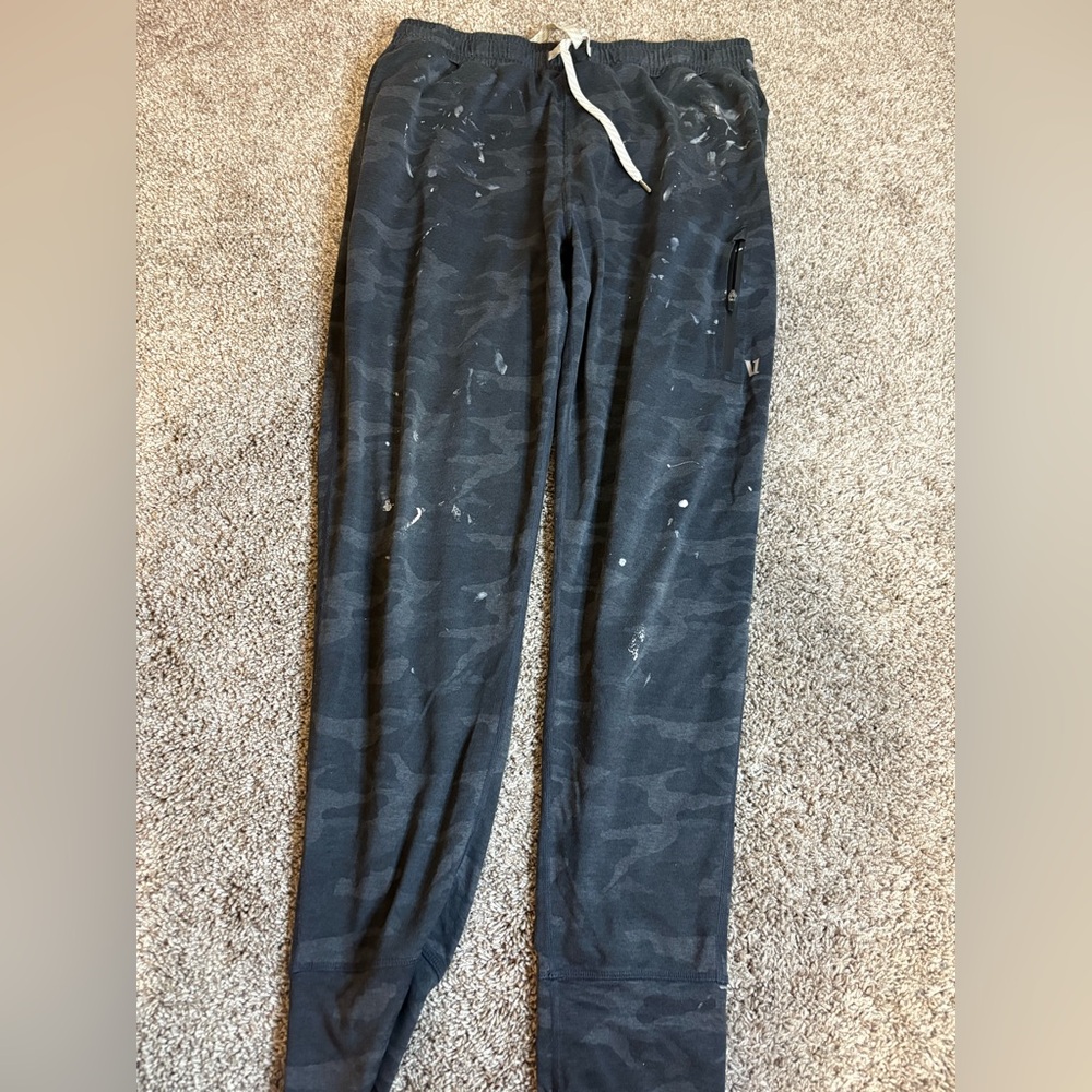 Vuori Black Camo Jogger Sweatpants with Drawstring